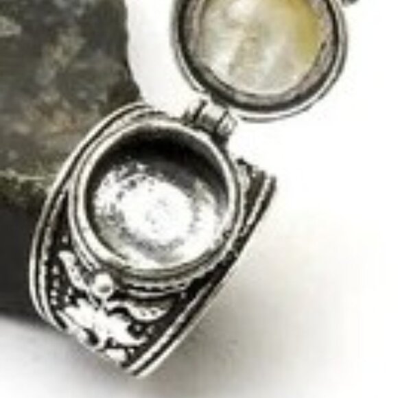 Mother of Pearl and Sterling Silver Poison Box Ring SZ 8 - Picture 2 of 2